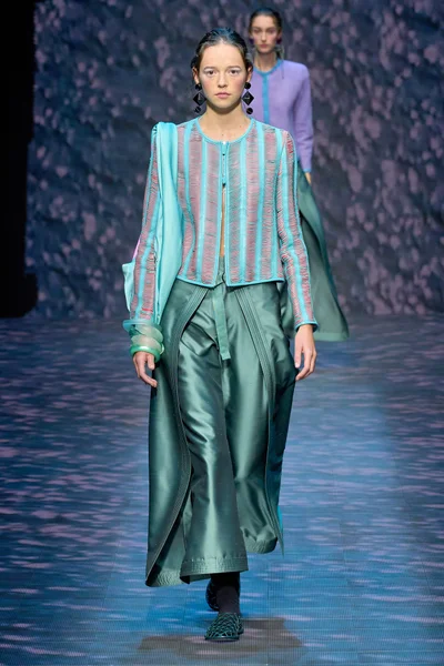 Look 40